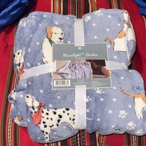 Comfort Bay Microlight Berber Throw - Blue with Dog Design